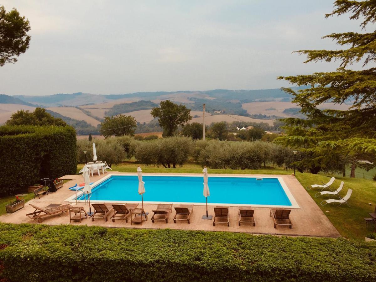 Gorgeous 2-Storey Villa With A Large Private Pool Todi Eksteriør bilde