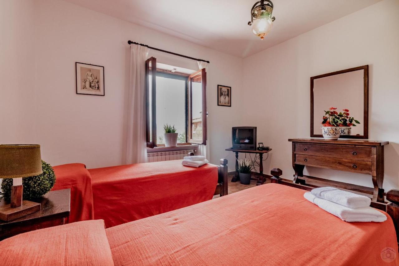 Gorgeous 2-Storey Villa With A Large Private Pool Todi Eksteriør bilde
